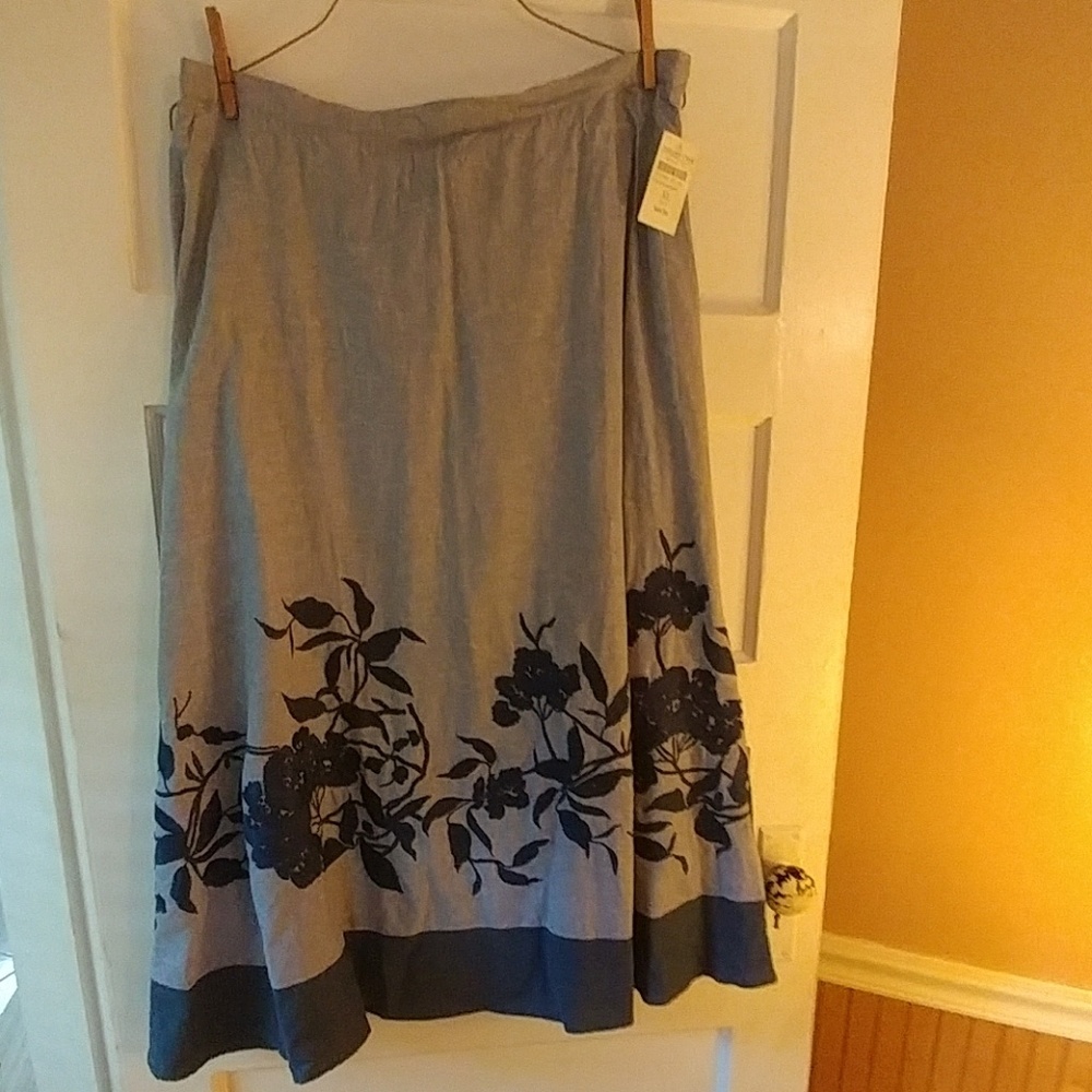 🐢Coldwater Creek - skirt